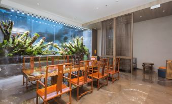 Fenglinwan S Movie Hotel (Haikou East Railway Station Fengxiang West Road)