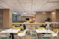 FUNYARDHOLIDAYHOTELCHENGDUHUATZHOUNEWTOWN - 朝食
