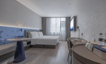 Blue Light Language (Suning Square Store)