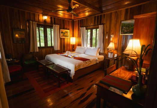 5. 라 폴리 로지..