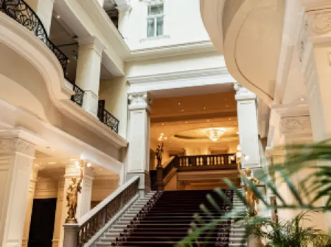 科林西亞布達佩斯酒店