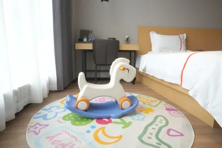 Moya  Hotel Отели рядом с достопримечательностью «Dongfeng Weir-Qianfo Rock»