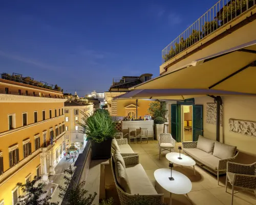 內葛諾酒店 鄰近加富爾廣場（Piazza Cavour）的酒店