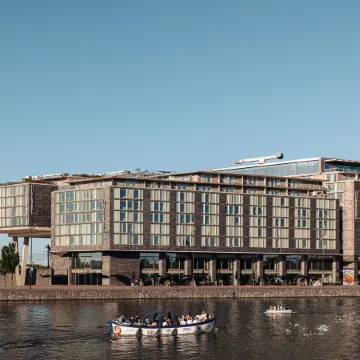 DoubleTree by Hilton Amsterdam Centraal Station Отели рядом с достопримечательностью «Выставка «Тайны тела. Вселенная внутри»»