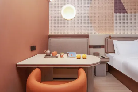 Orange Hotel (South Gate Transfer Center of Mount Huangshan Scenic Area) Отели рядом с достопримечательностью «Lotus Peak»