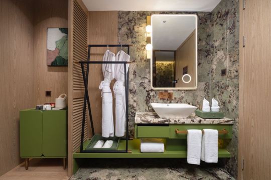 Queen Room