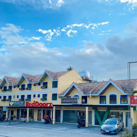 RedDoorz Plus @ Balai Sofia Bed & Breakfast Batangas
