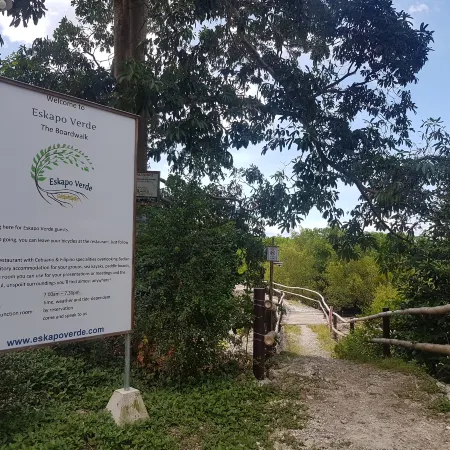 Eskapo Verde Lodge Отели в г. Моолбол