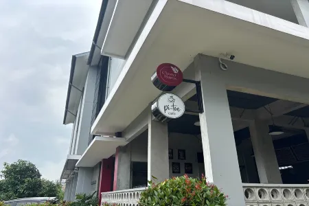 The Cluster Harris Отели в г. Ngamprah