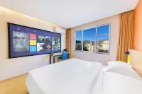 Huanlee Hotel (Dujiangyan Irrigation System Scenic Spot &Lidui Station)