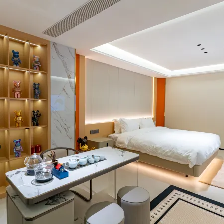 Four Seasons Hotle（Jiayi Branch） Hotels in Luoding