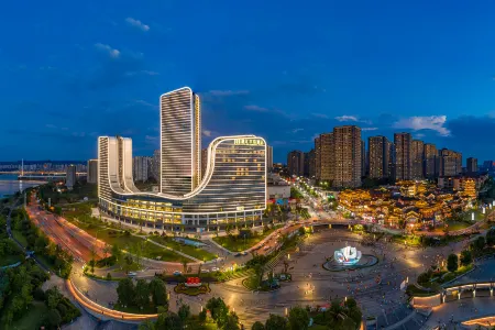 RongHui BanDao Hotel Chongqing Отели рядом с достопримечательностью «Chongqingligong University»