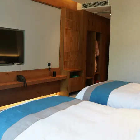 Puge Hot Spring Hotel