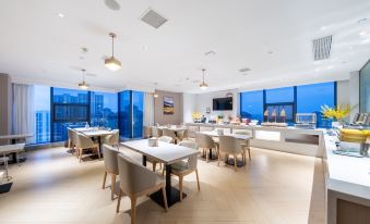 ECHARM Hotel (MINFA Plaza, Xiangyang Airlines Road)