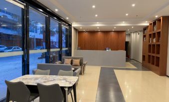 Hengxian Huashi Baijie Hotel