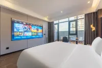 V8 plus Huanlin Hotel (Wanning High-speed Railway Station Branch)