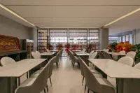 Lijiang Yueshang Snow View Hotel XUE SHAN INN (Old Town Dashuiche Store) - فطور