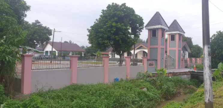 Mri Residence - Homestay in Sg Buloh with Swimming Pool - No Pork&Alcohol Allowed