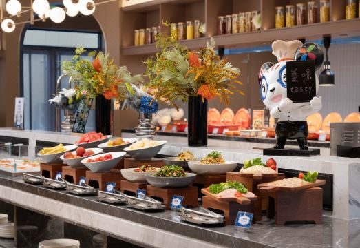 신축 호텔 내부 전경