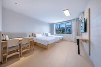 Hi Inn Hotel (Guiyang Qingzhen Zhonghuan Guoji)