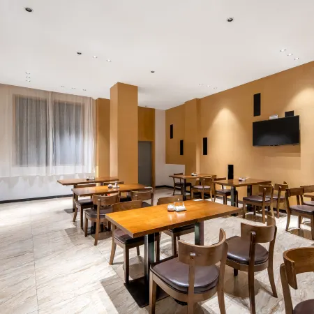 Lavande Hotels (Taixing Jiangping Road Yangguang Yipin)
