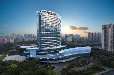 Crowne Plaza Huizhou Отели рядом с достопримечательностью «Hejiang Attic»