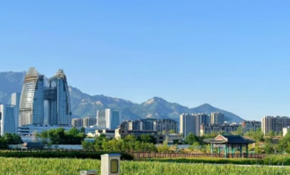 Ruoyu Resort Hotel (Tai'an Old Street Aegean Shopping Park)