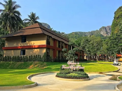 Tonsai Bay Resort Hotels near Tonsai Beach