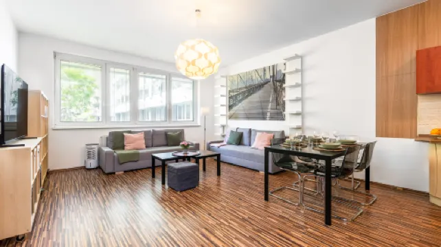 Urban Escape, Top Location & Private Parking