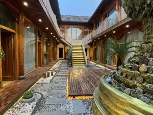 忻州古城次第花開民宿