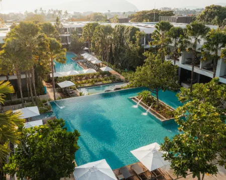 스테이 웰빙 & 라이프스타일 리조트 푸켓 호텔