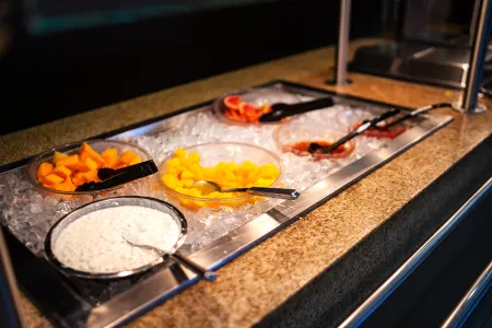 Crystal Inn Hotel & Suites - Midvalley Отели в г. Мюррей