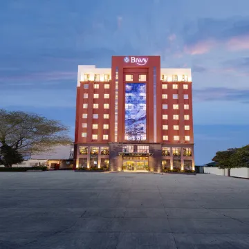 Baiwei Lianhua Hotel (Puyang Bus Station )