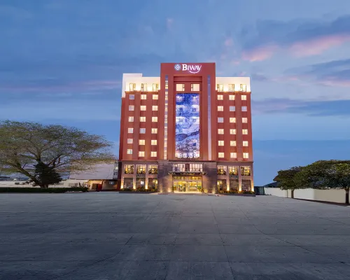 Baiwei Lianhua Hotel (Puyang Bus Station ) Hoteles en Puyang