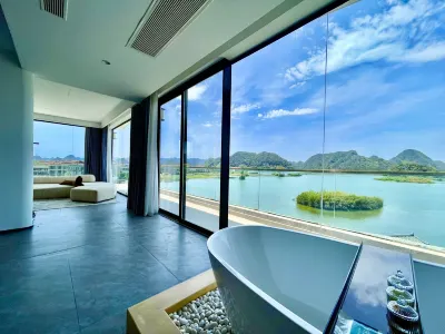 Hupan Bieyuan (Puzhehei) Hotels near Fairy Cave