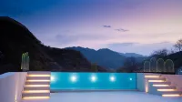 Beifei Garden - Majestic Great Wall View Exclusive Hot Spring Resort - Infinity Pools