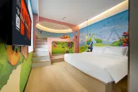 Jifeng Resort Hotel (Heihe Central Commercial Pedestrian Street Branch)