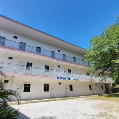 Eleven Inn Langkawi Các khách sạn gần Quảng trường Đại bàng