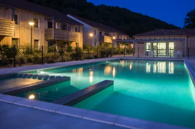 Vacancéole - Résidence le Clos du Rocher Hotels in Rouffignac-Saint-Cernin-de-Reilhac
