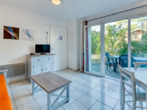 Vacancéole - le Domaine des Grands Lacs Hotels in Landes
