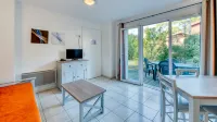 Vacancéole - le Domaine des Grands Lacs Hotels in Biscarrosse