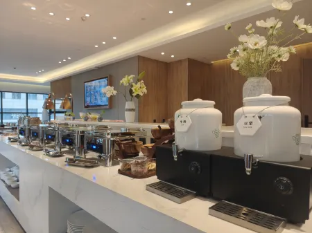 Subaiyun Hotel (Shijiazhuang Zhengding New District Convention and Exhibition Center) Отели рядом с достопримечательностью «Longxing Temple»