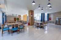 Liquan Hotel