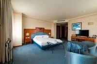 Phi Hotel Astoria