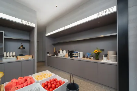 Atour Light Hotel Changchun Mixc the People’s Square Station Qingju Hotel Отели рядом с достопримечательностью «Changchun Normal University»