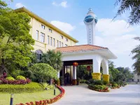 Milong Estate Iconic Hotel & Resort Hotels near BFA International Convention Centre