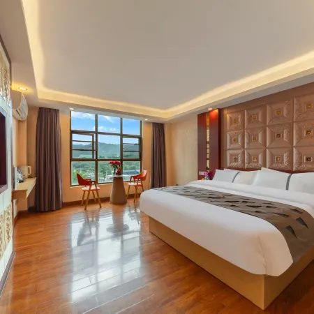 Jiduo Hot Spring Homestay (Fengshun New Century Square Branch)