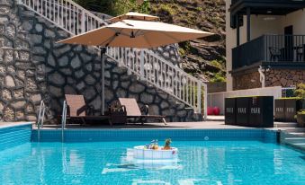 Far-reaching EVAN·Cloud Above Clear Breeze Starlight Pool Family Vacation Villa