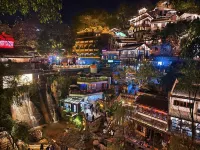 FUNGEE River View Hotel (Hongya Cave, Jiefangbei Pedestrian Street, Chongqing) - Romantic