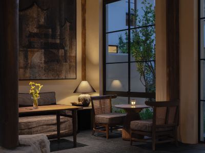 Mooncreek hotel